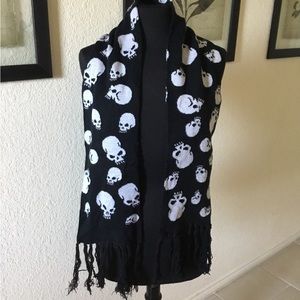 Skull scarf, black/white